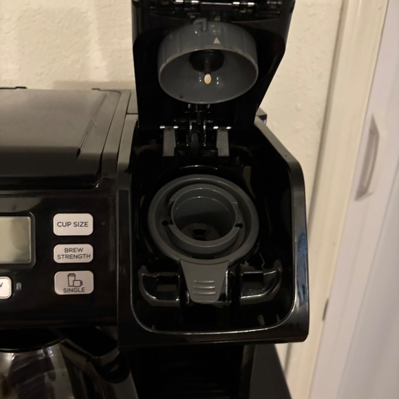 Hamilton Beach FlexBrew Trio 2-Way Programmable Coffee Maker - Picture 5 of 5